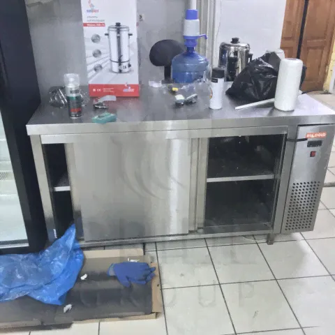 Стол тепловой пристенный двери купе HICOLD TS 14 GN 1400х700х850-2