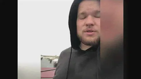 Установка вентиляционных зонтов.